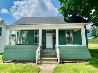 230 S Gardner St, Barnesville, OH 43713