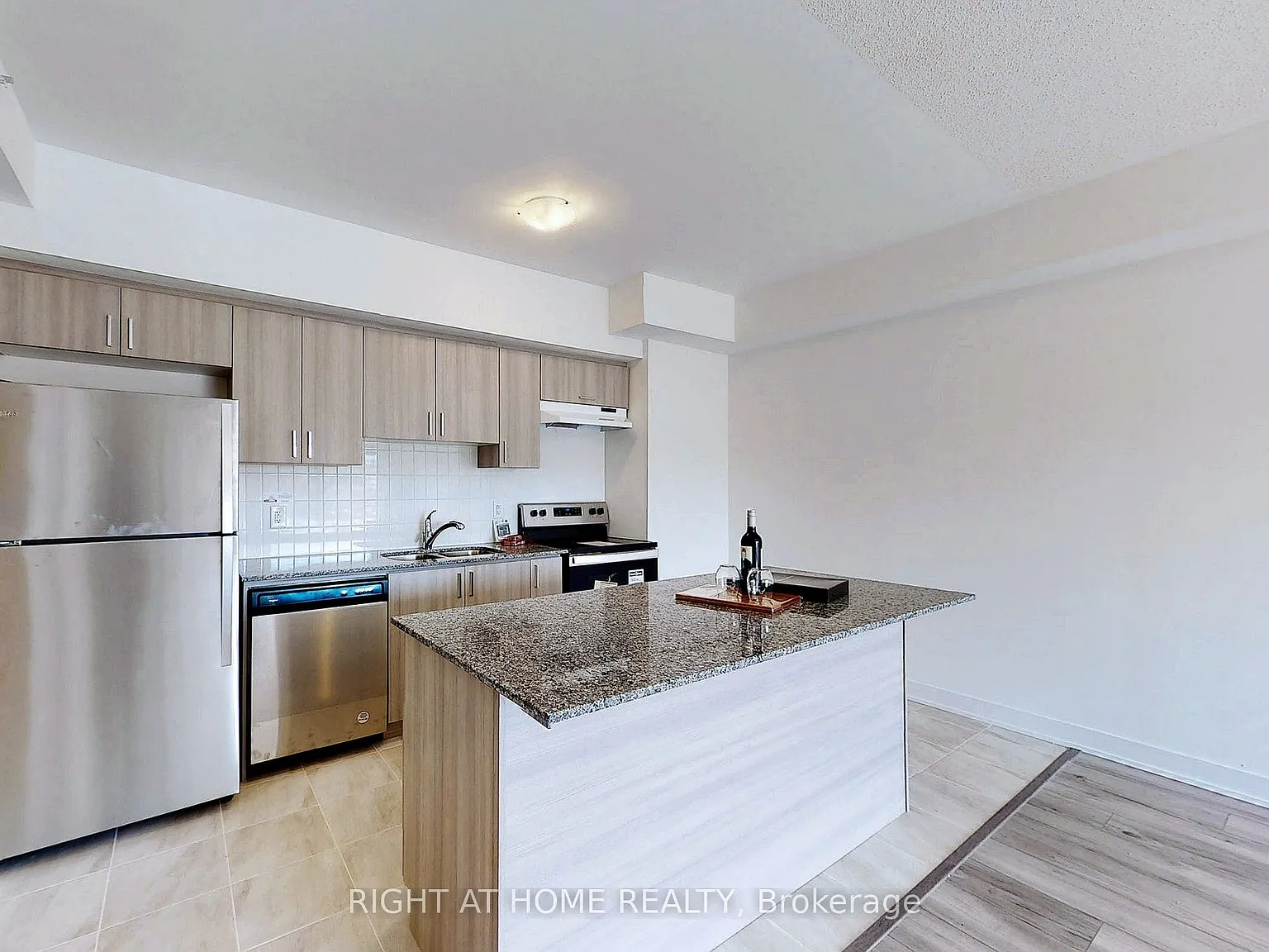 2 bed, $2,500 — Photo 4