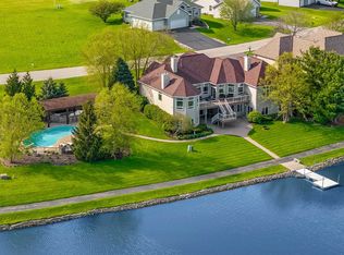 3833 Westlake Village Dr, Winnebago, IL 61088