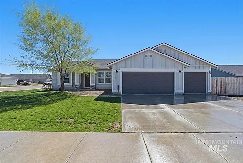 843 SW Levant Way Photo 1
