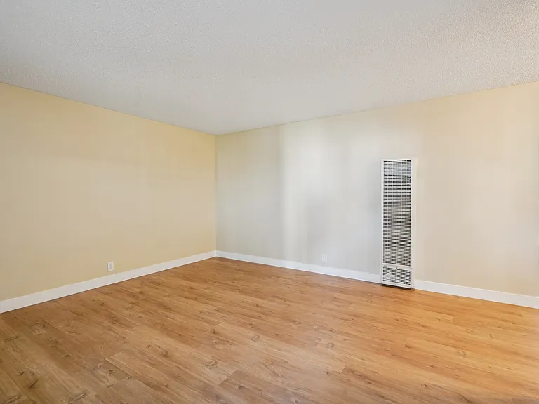 821 E Pine — Photo 29