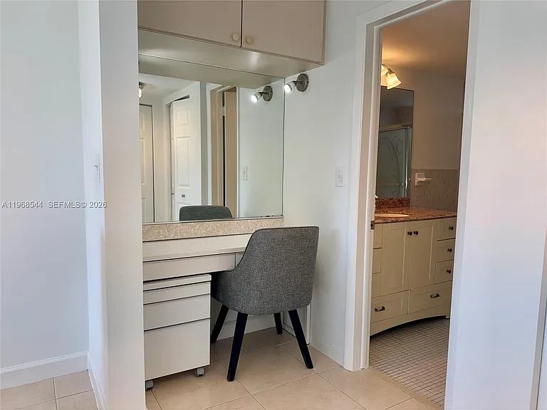 2855 Leonard Dr #H202 — Photo 22