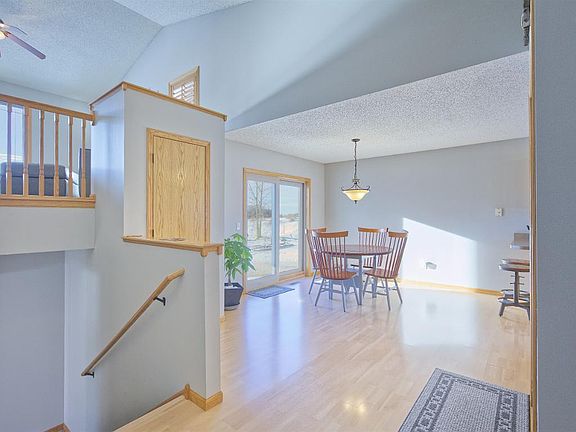 5th image of 845 Mallard Ave