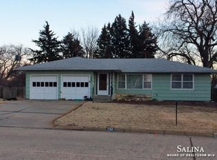 700 E Wilson St, Salina, KS 67401