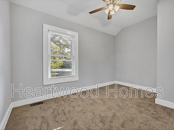 3rd image of 119 Church St