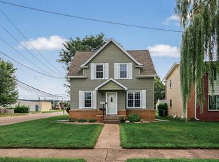 3964 Hubbard Ave N, Robbinsdale, MN 55422
