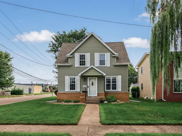 3964 Hubbard Ave N, Robbinsdale, MN 55422