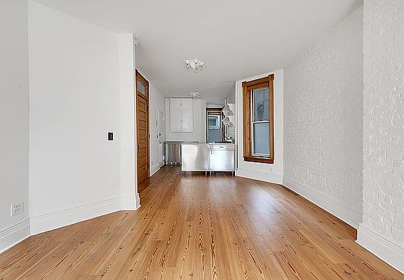 2nd image of 634 E 14th St APT 11