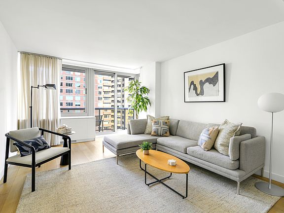 4th image of 234 E 46th St APT 1904
