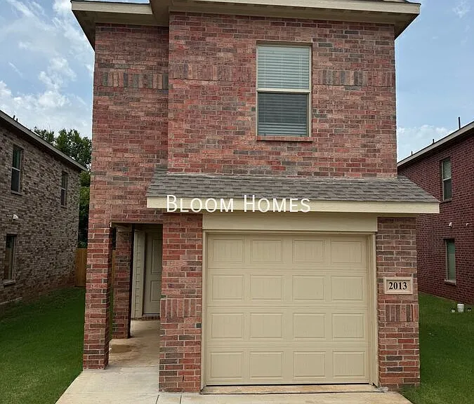 2013 Wolford Way — Photo 1