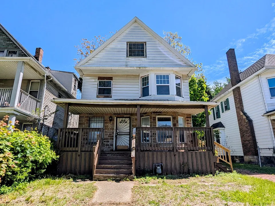 735 Parkwood Dr