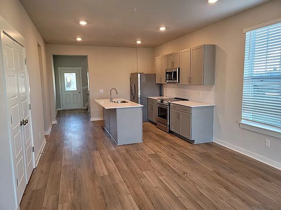 5th image of 357 Casper Dr
