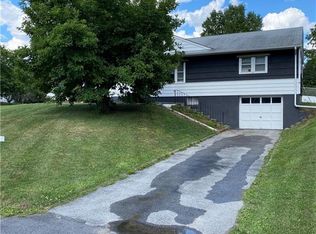 6 Sandalwood Dr, Newburgh, NY 12550