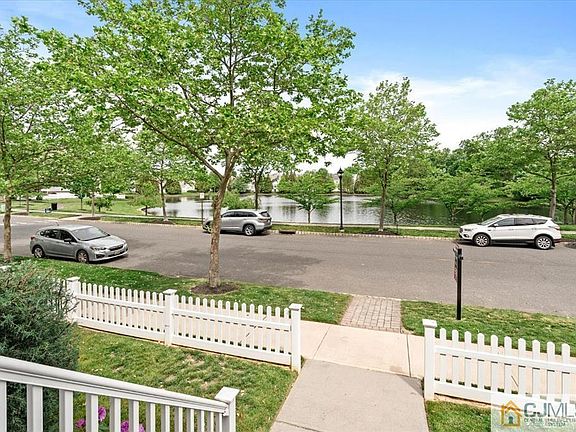2nd image of 1166 Lake Dr E