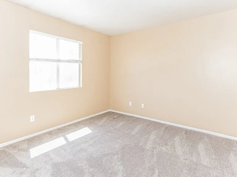 9060 Malarga St — Photo 12