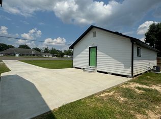 100 7th Ave, Nederland, TX 77627