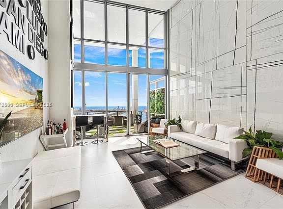 5th image of 1100 Biscayne Blvd #Lph6105