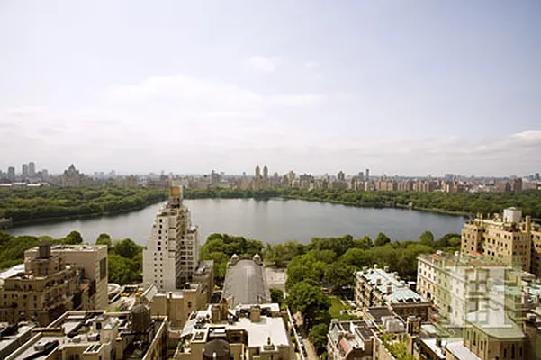 Rented by Halstead Real Estate | media 19