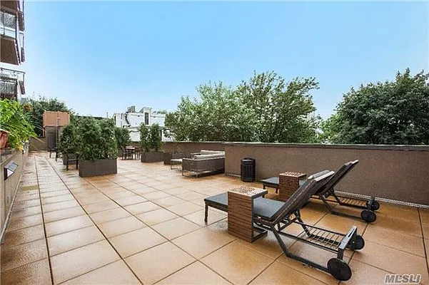 Sold by New World Realty Group LLC | media 5