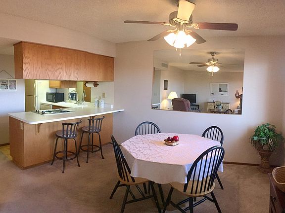 3rd image of 1957 Mesquite Ave #28