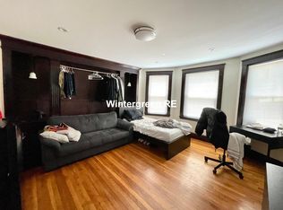 28 Clay St #1F, Cambridge, MA 02140