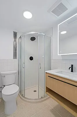 Rented by New York City Moves Team LLC | media 40