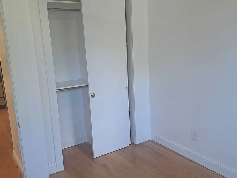 3694 Broadway #2C — Photo 9