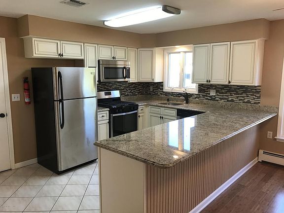 2nd image of 30 Haiti Ct