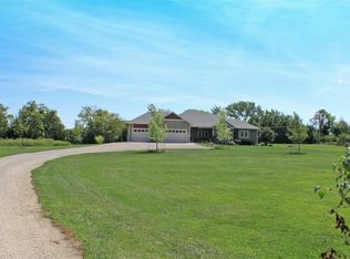 5332 SW Quail Run Dr, Topeka, KS 66610