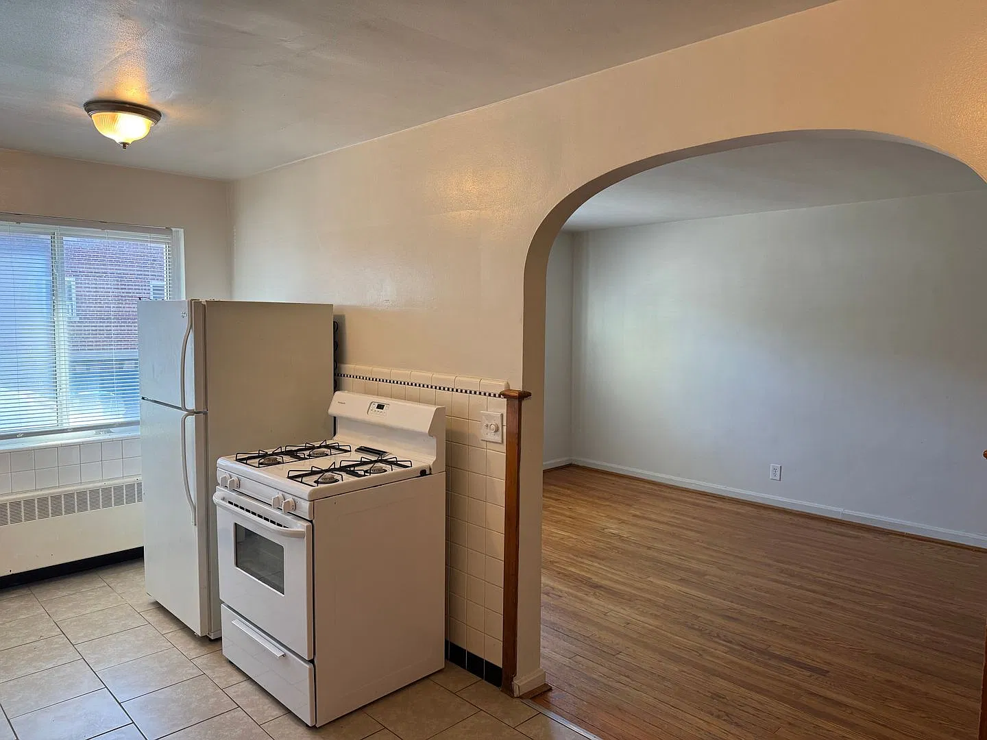 3834 Hyde Park — Photo 4