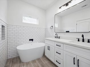 2015 Brackenridge St #B, Houston, TX 77026