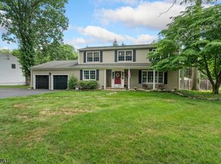 16 Norman Ln, Succasunna, NJ 07876