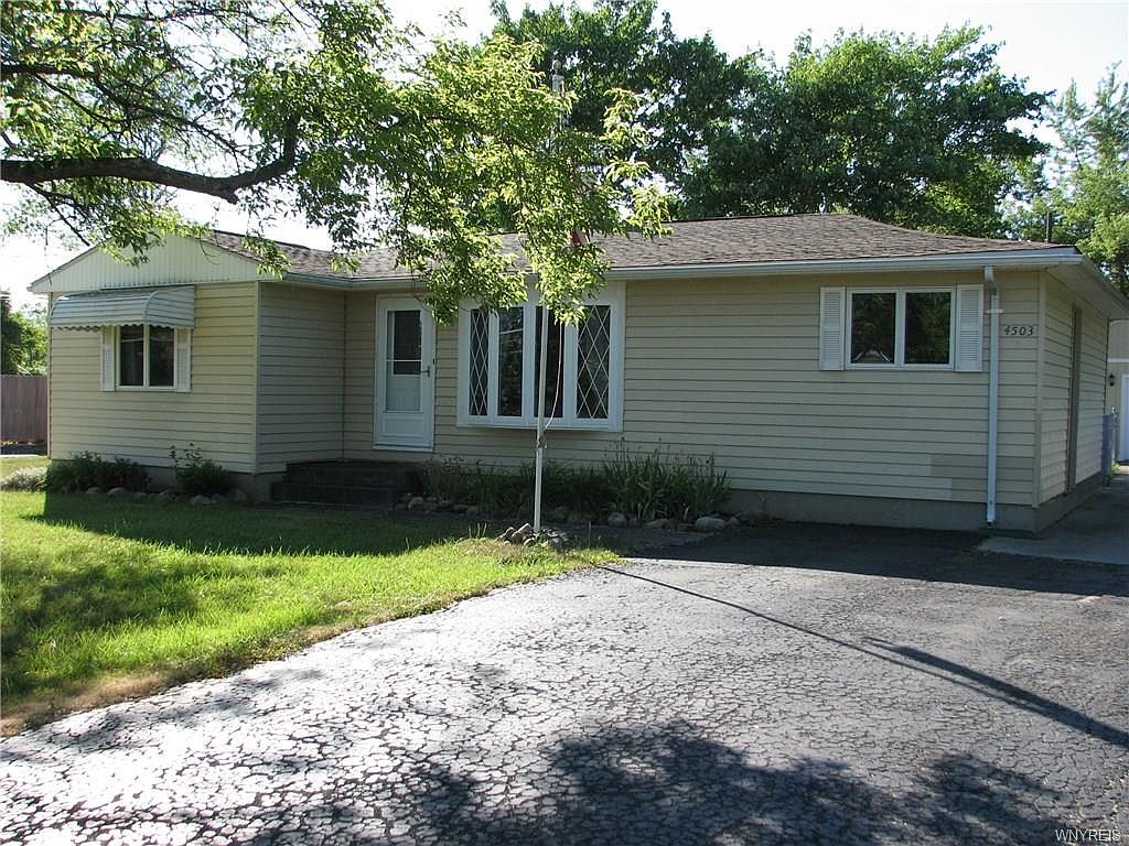 4503 Beach Ridge Rd, Lockport, NY 14094 Zillow