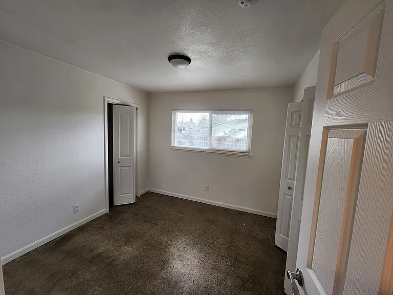 8270-8272 Cordelia Cir — Photo 7
