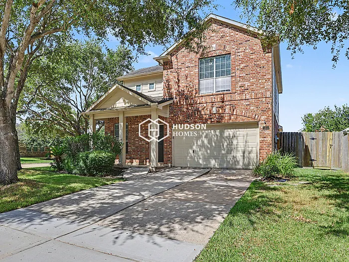 4 bed, 2.5 bath, 2317 sqft, $2,295 — Photo 4