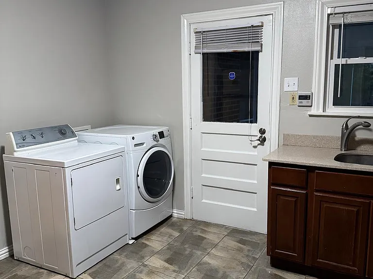 Washing Machine + Dryer