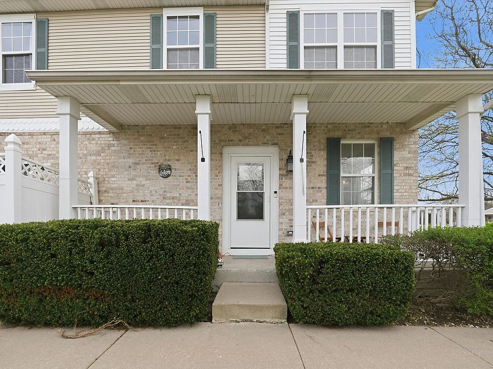 1st image of 39 Freesia Dr