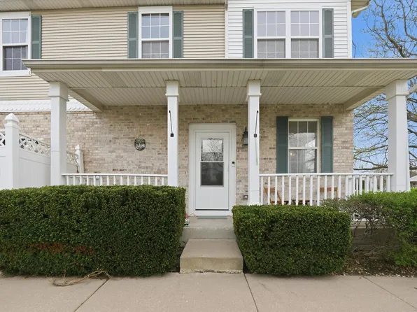 39 Freesia Dr, Romeoville, IL 60446