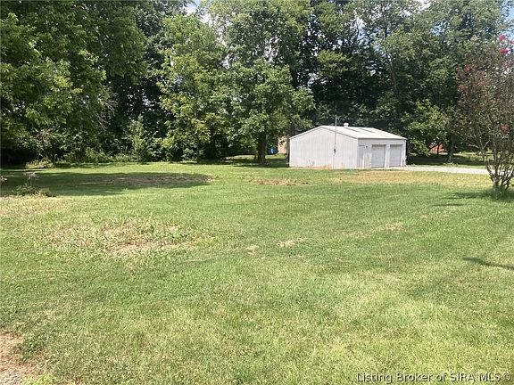 3rd image of 2127 Middle Road