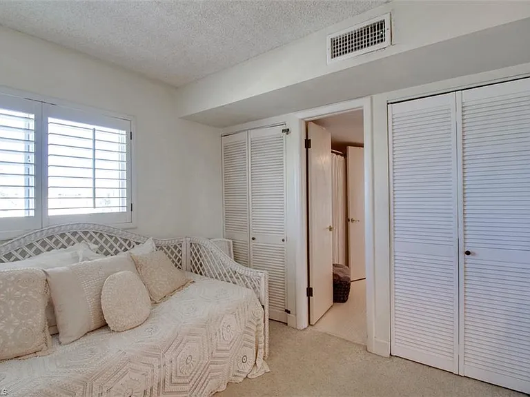 250 7th Ave S #305 — Photo 14