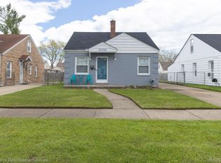22756 Rosalind Ave, Eastpointe, MI 48021