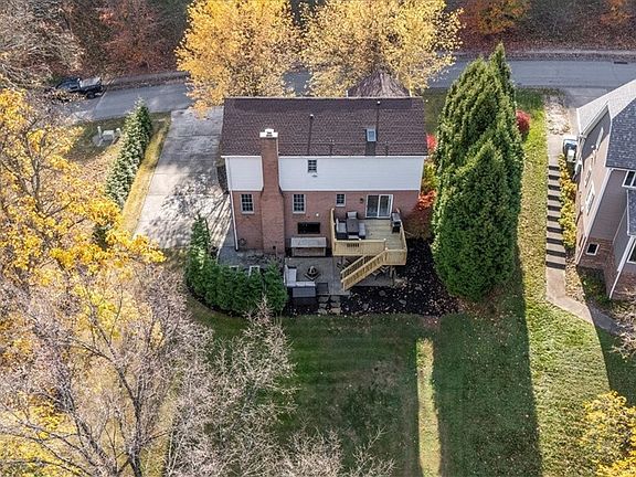 2nd image of 179 Autumn Hill Dr
