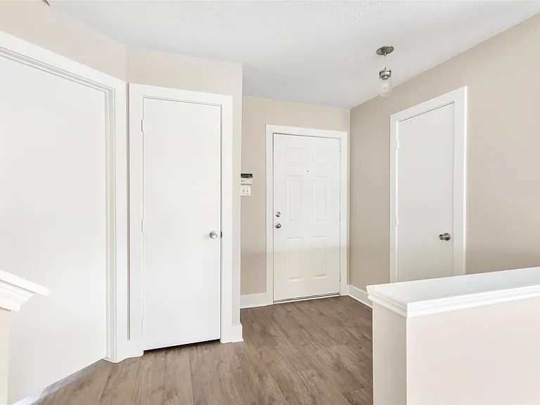 19106 Spruce Bough Ln — Photo 10
