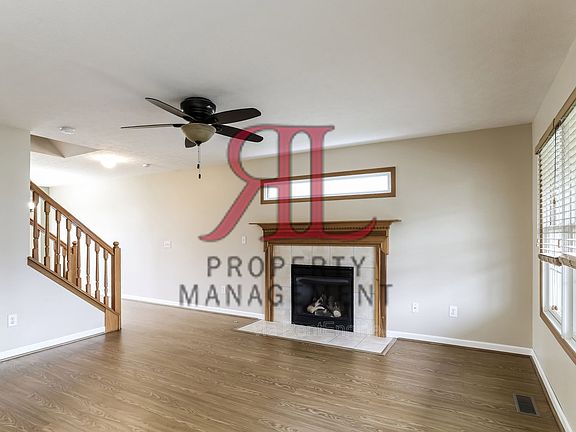 3rd image of 8669 Brenstuhl Park Dr