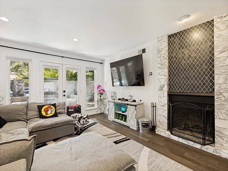 7512 Woodthrush Dr — Photo 3