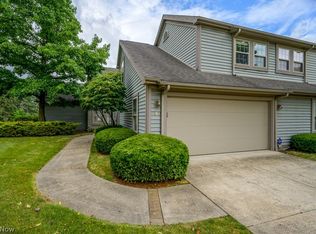 161 Lakeshore Dr, Columbiana, OH 44408