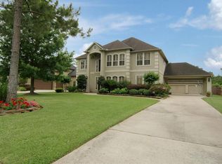 14 Falling Leaf Ct, Friendswood, TX 77546