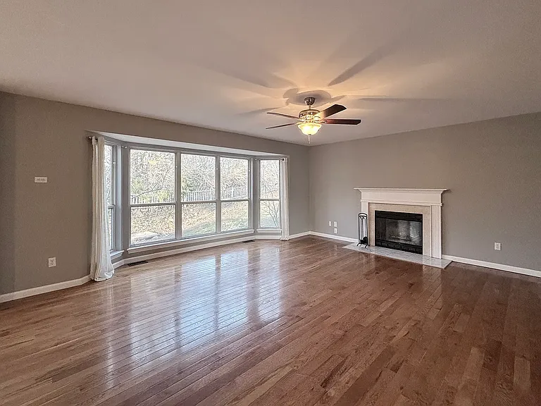 2301 Kingstowne Place Ct — Photo 2