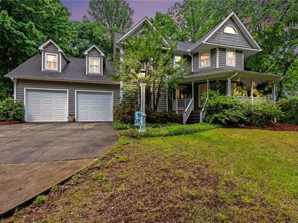 4015 Baytree Ct, High Point, NC 27265