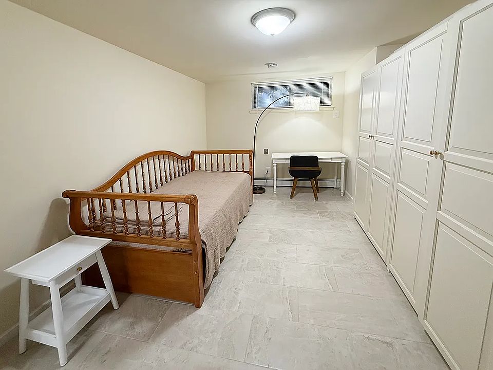 1st image of 31-48 29th St #100